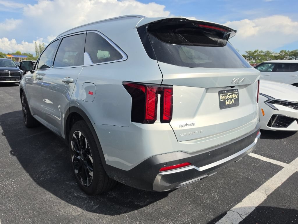 Certified 2026 Kia Sorento EX w/ EX Premium Package FWD image 13