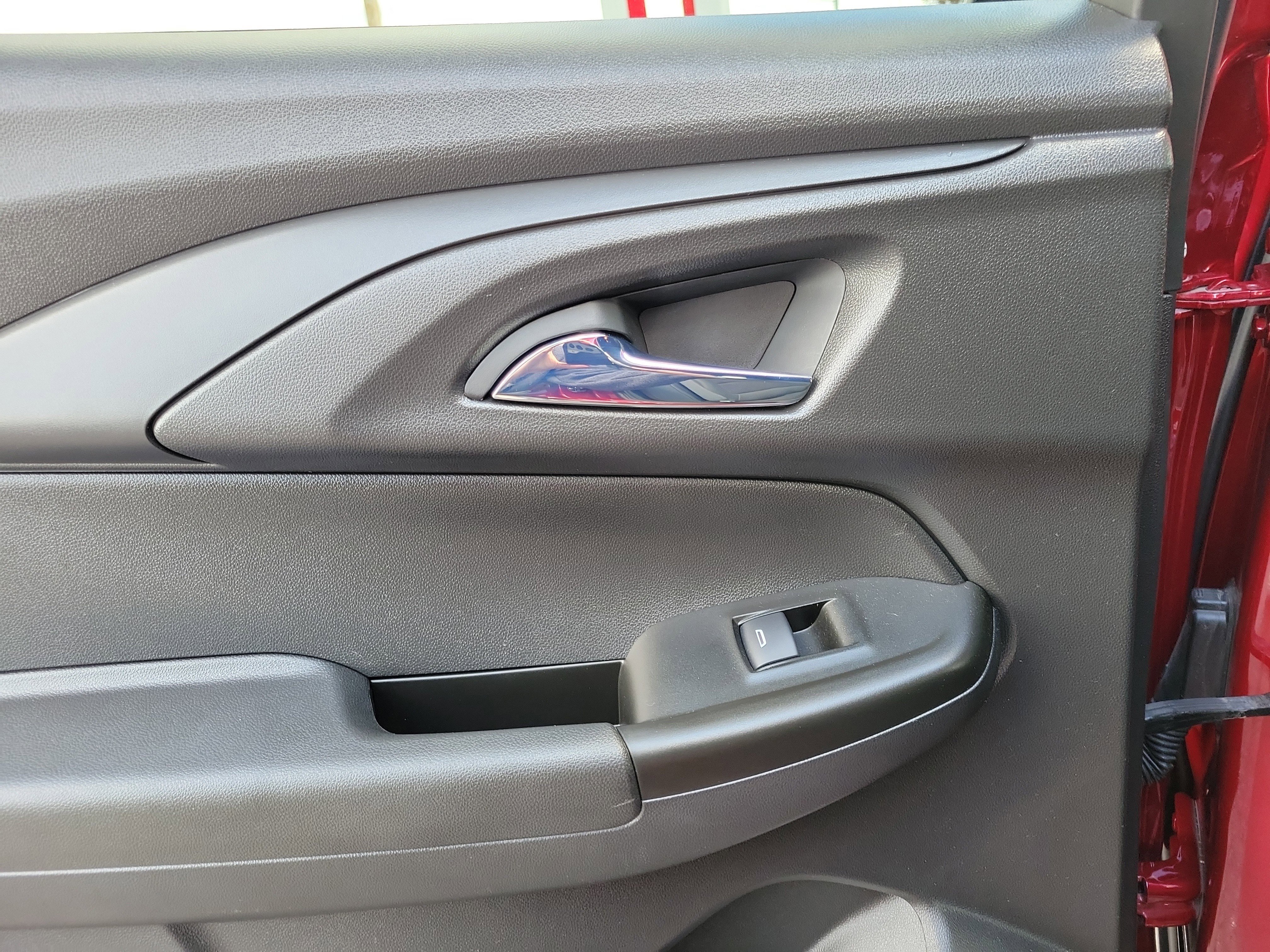 Used 2021 Chevrolet TrailBlazer RS w/ Convenience Package image 12