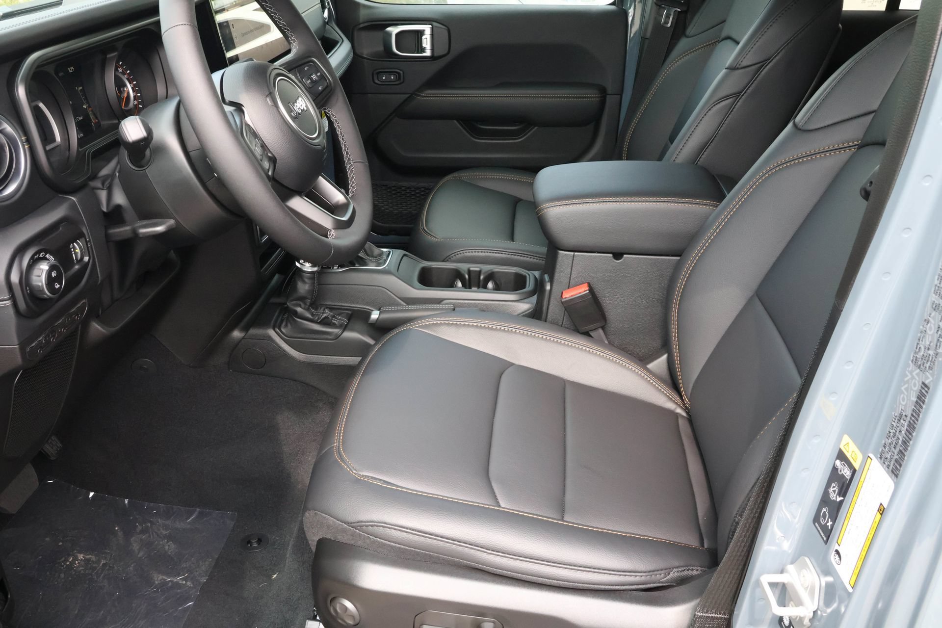 New 2026 Jeep Gladiator Sport AWD/4WD image 4