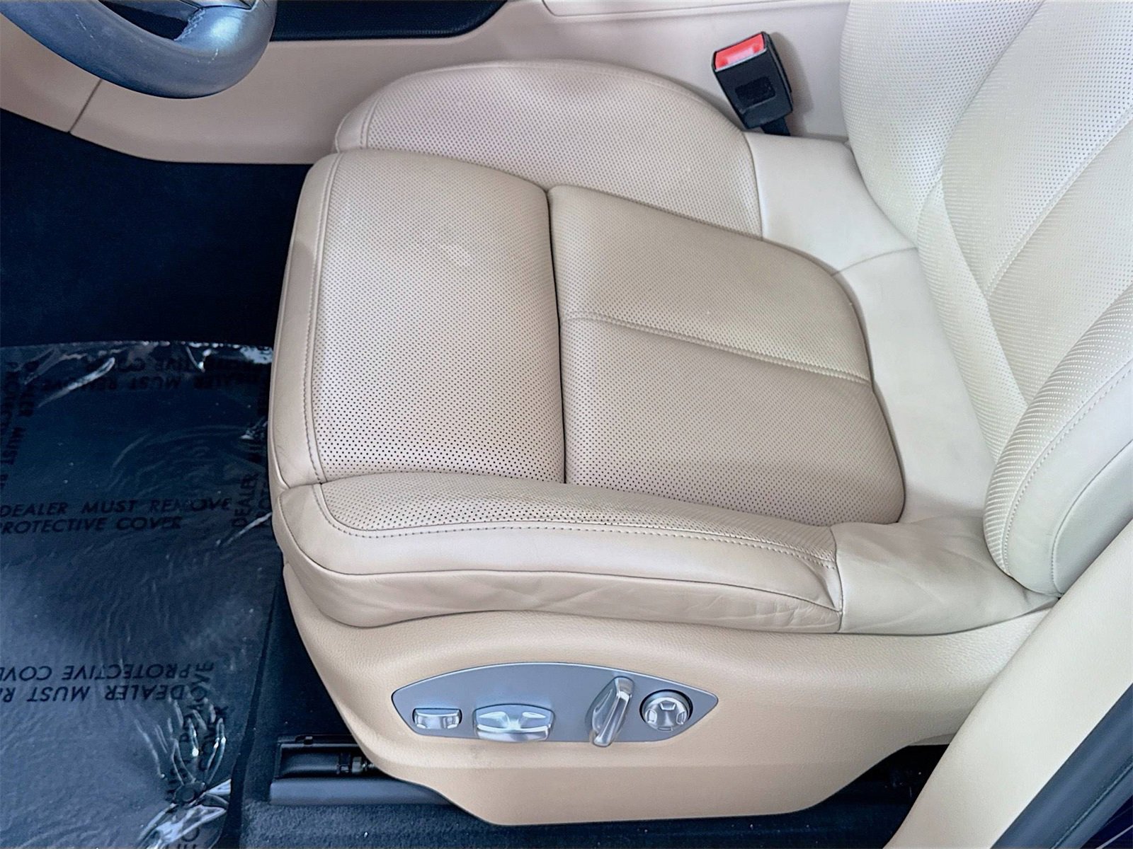 Used 2022 Porsche Macan image 16