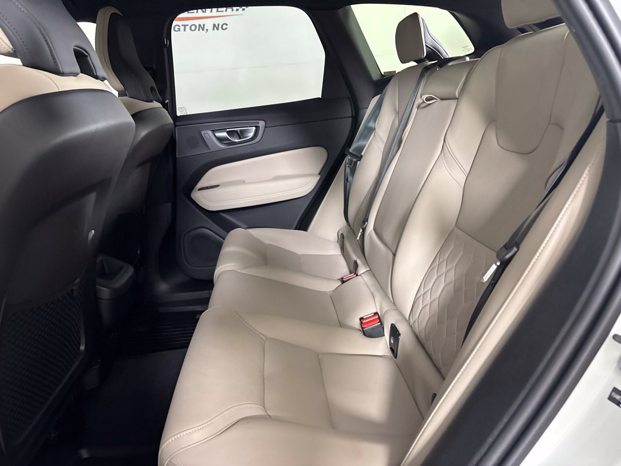 Used 2026 Volvo XC60 B5 Plus AWD/4WD image 24