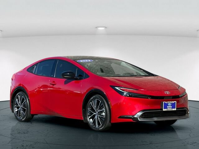 Used 2024 Toyota Prius XLE FWD image 8