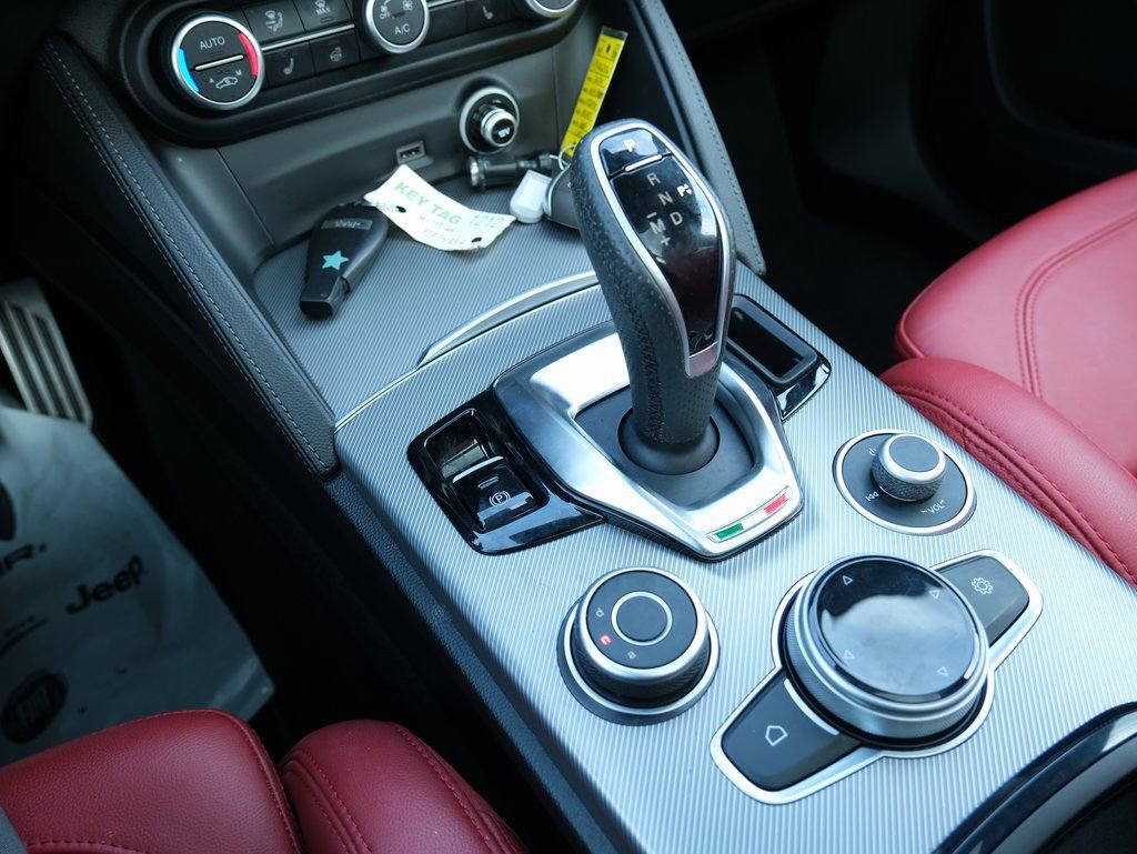 Used 2024 Alfa Romeo Stelvio Veloce image 23