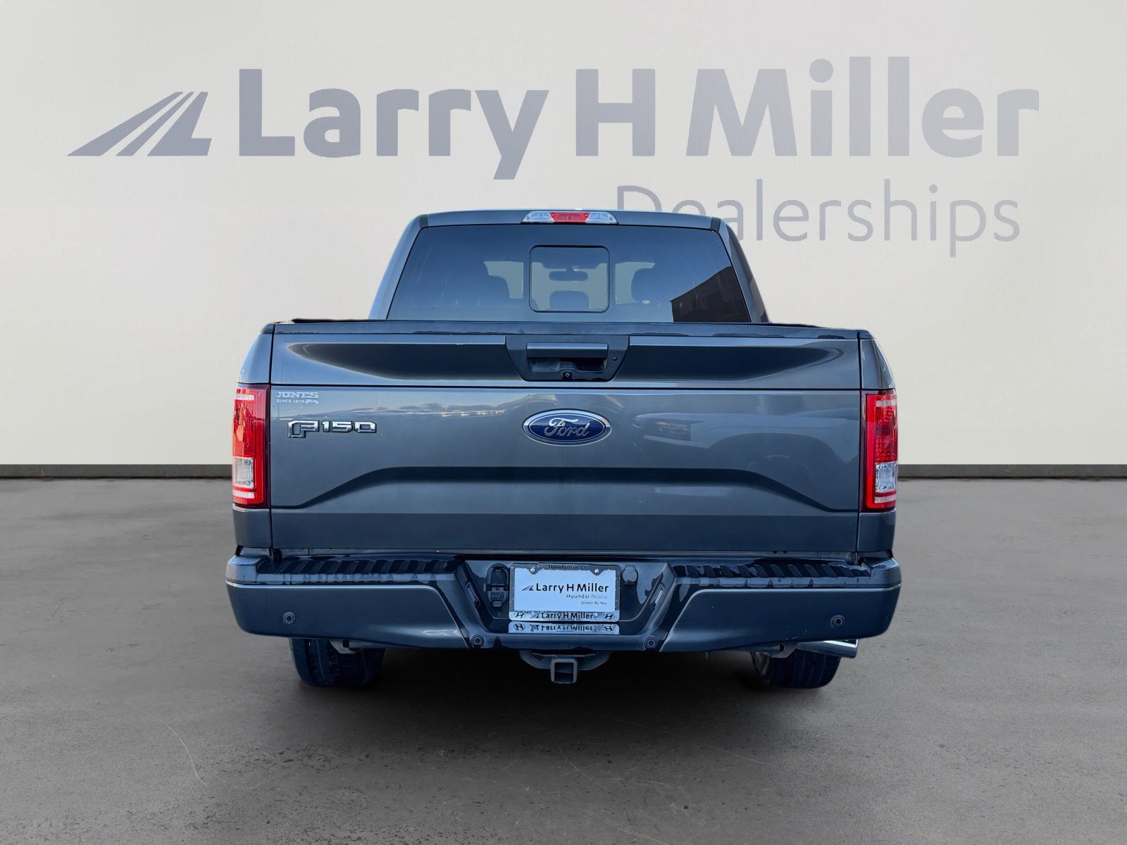 Used 2016 Ford F150 XLT w/ Equipment Group 302A Luxury image 4