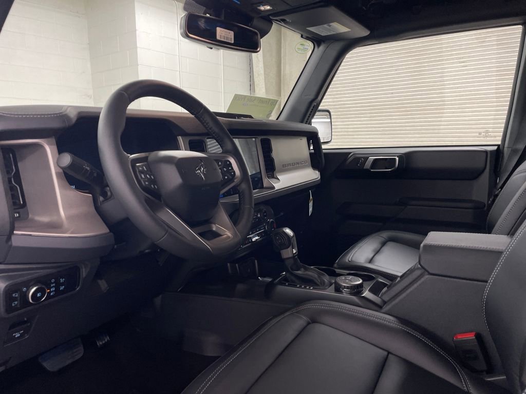 New 2025 Ford Bronco Outer Banks image 7