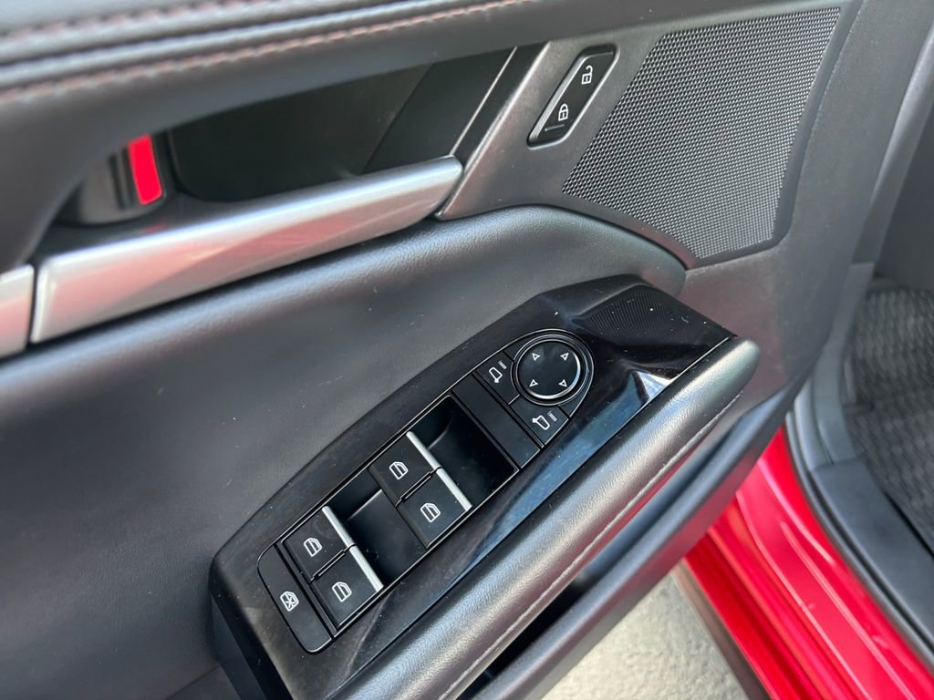 Used 2025 MAZDA MAZDA3 s image 24