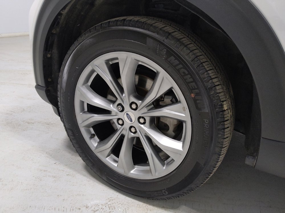 Used 2022 Ford Explorer XLT w/ Equipment Group 202A image 31