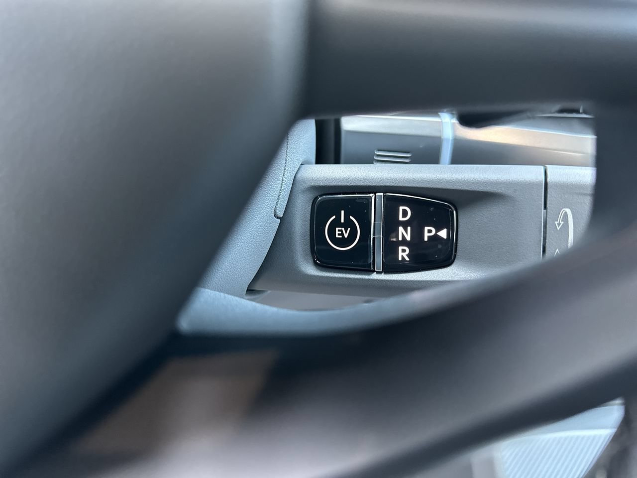 New 2027 Kia EV3 Wind FWD image 8