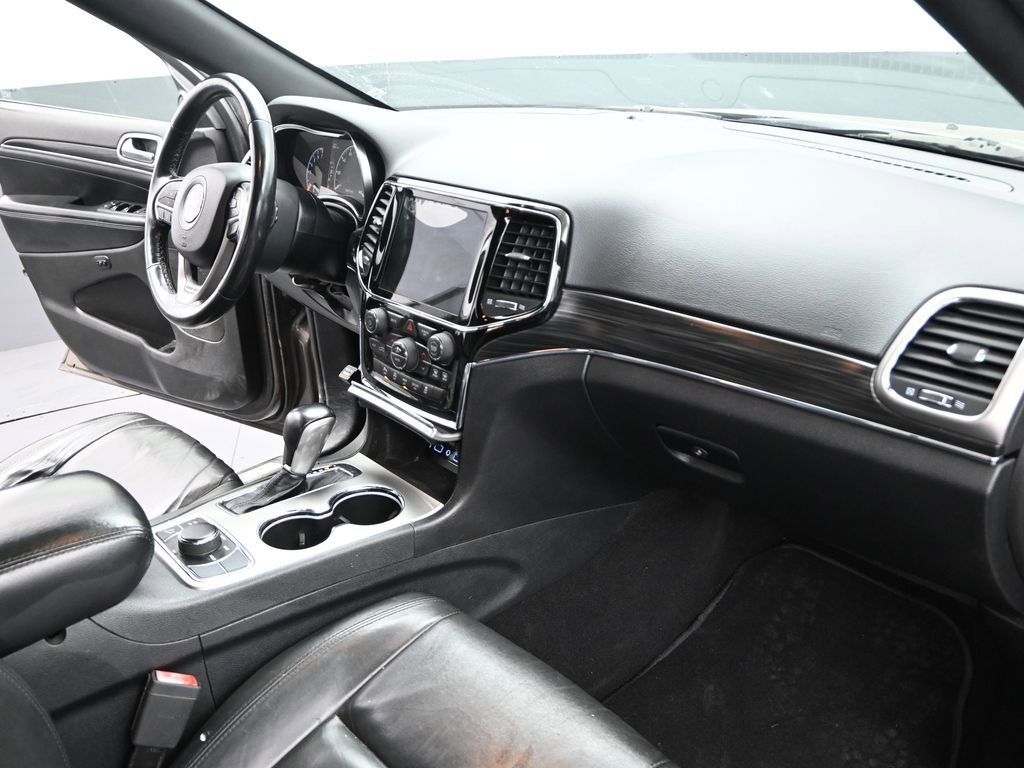 Used 2019 Jeep Grand Cherokee Limited image 24