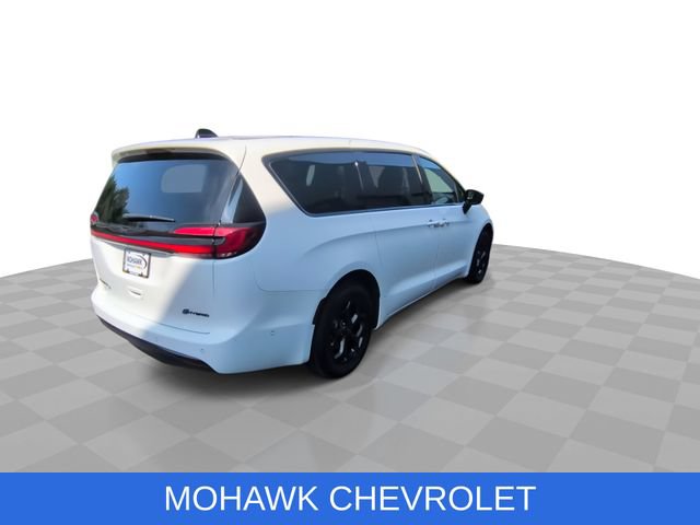 Used 2024 Chrysler Pacifica Limited FWD image 8