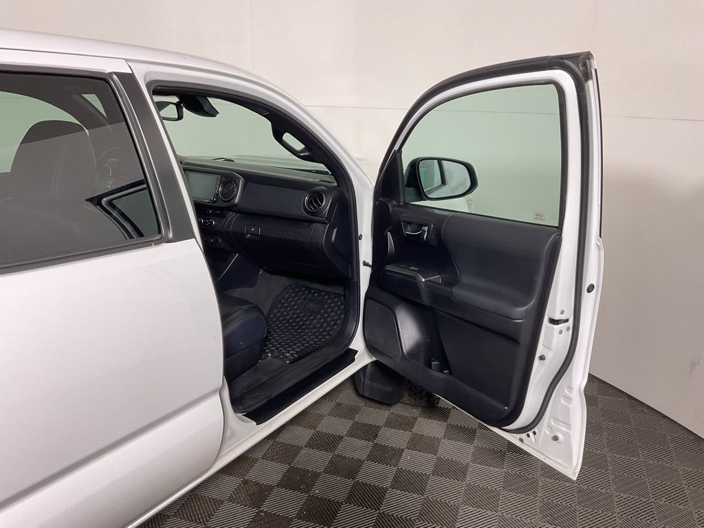 Used 2020 Toyota Tacoma TRD Sport image 34