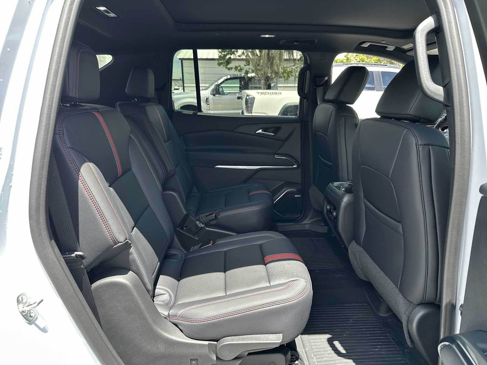 New 2026 Chevrolet Traverse RS w/ LPO, Floor Liner Package FWD image 19