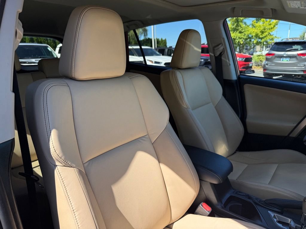 Used 2014 Toyota RAV4 Limited AWD/4WD image 21