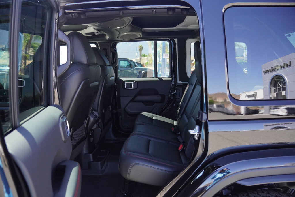 New 2027 Jeep Wrangler Unlimited Rubicon AWD/4WD image 32