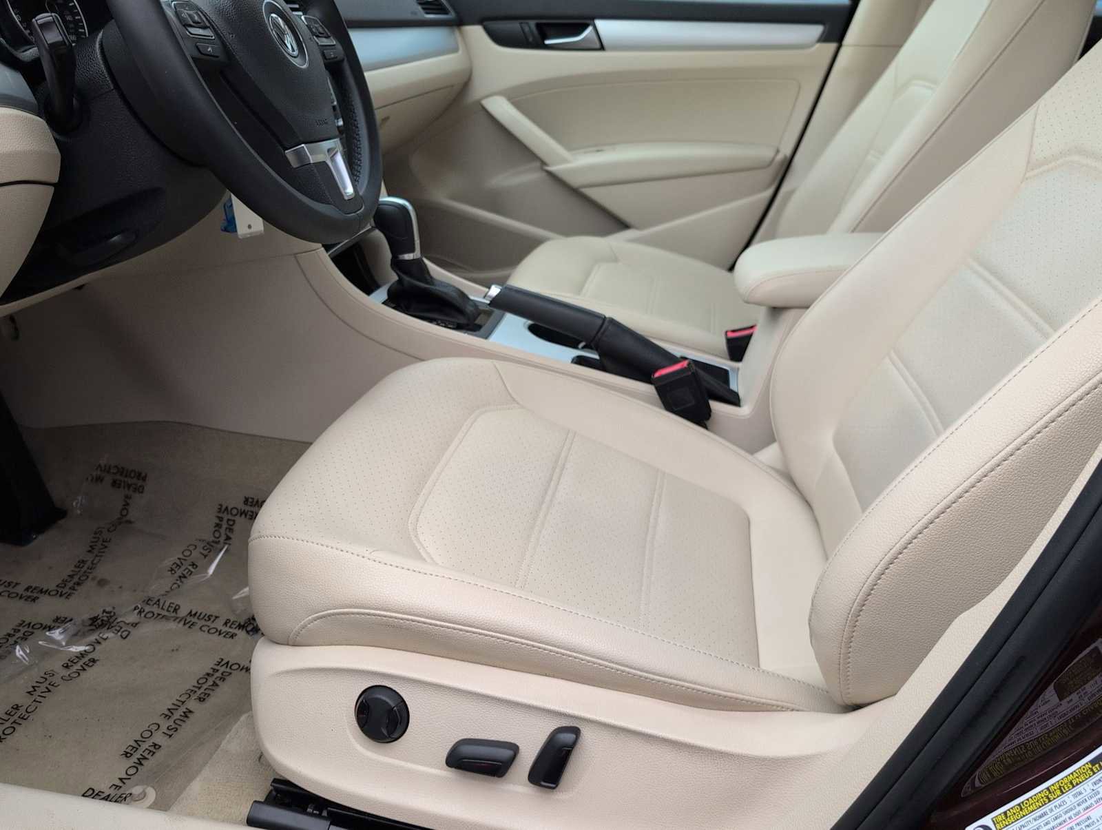 Used 2013 Volkswagen Passat 2.5 SE image 16