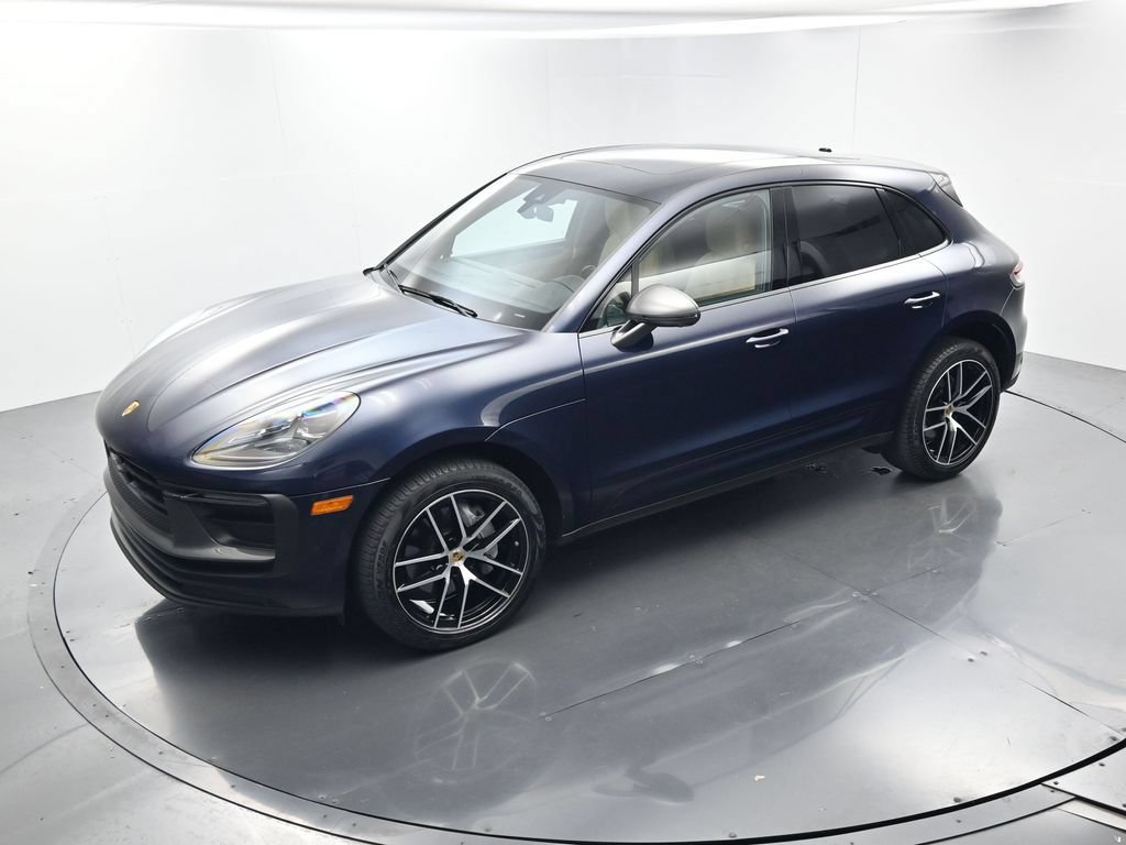 Certified 2023 Porsche Macan Turbo AWD/4WD image 31