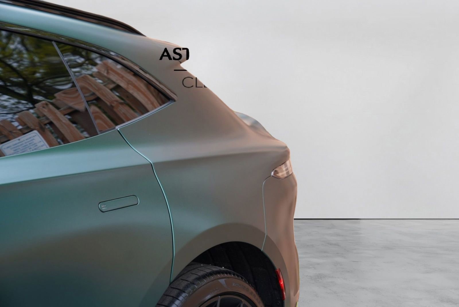 Used 2025 Aston Martin DBX 707 AWD/4WD image 26