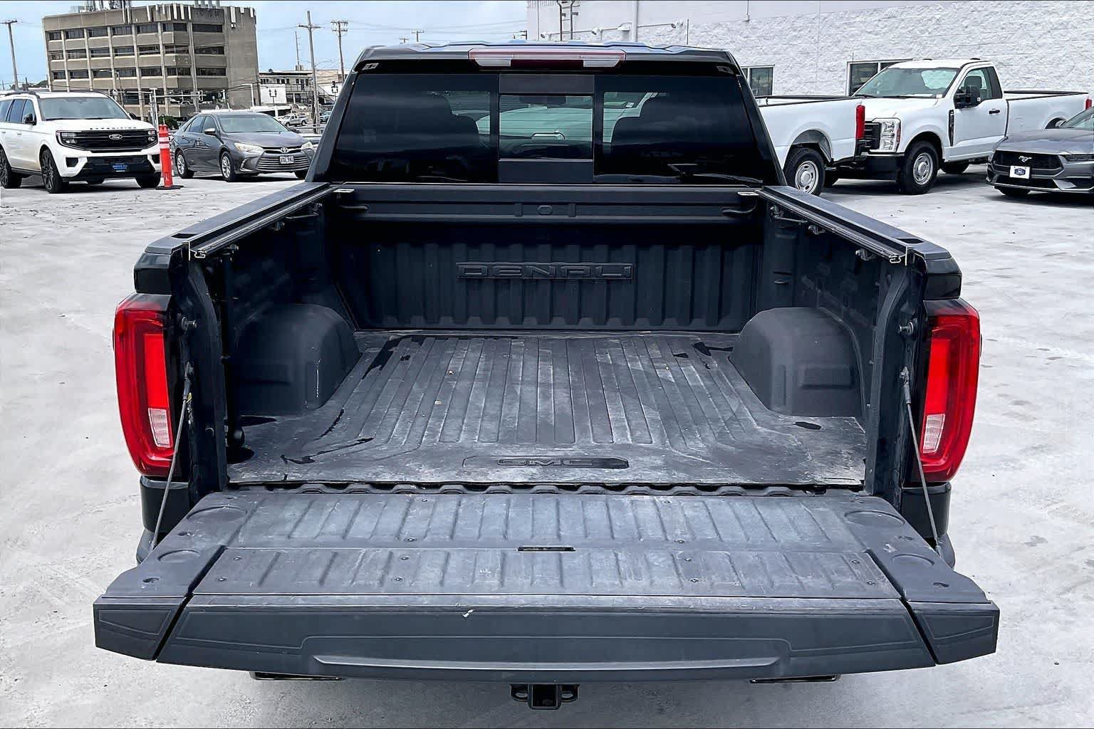 Used 2022 GMC Sierra 1500 Elevation w/ Preferred Package AWD/4WD image 18