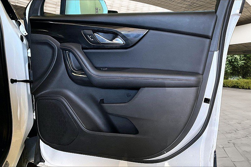 Used 2019 Chevrolet Blazer RS w/ Sun and Wheels Package FWD image 15
