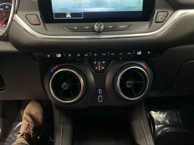 Used 2025 Chevrolet Blazer LT FWD image 20