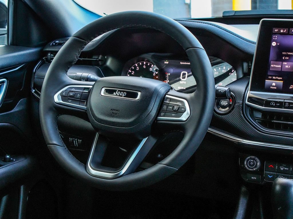 Used 2026 Jeep Compass Limited AWD/4WD image 26