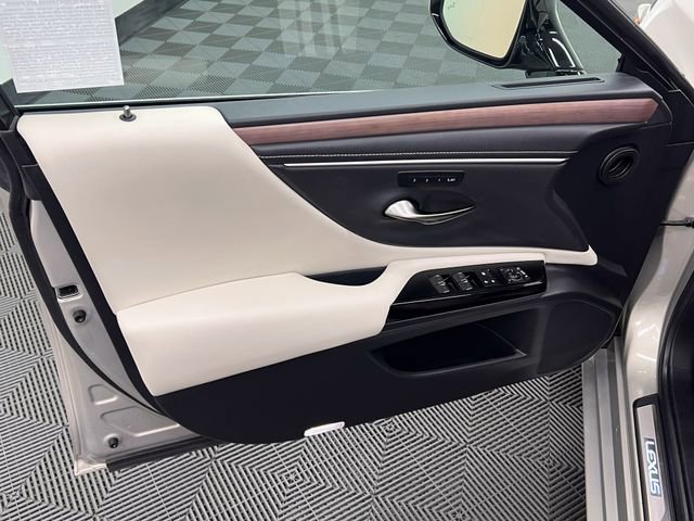 Certified 2024 Lexus ES 350 w/ Premium Package FWD image 9