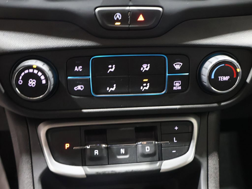 Used 2024 GMC Terrain SLE image 29