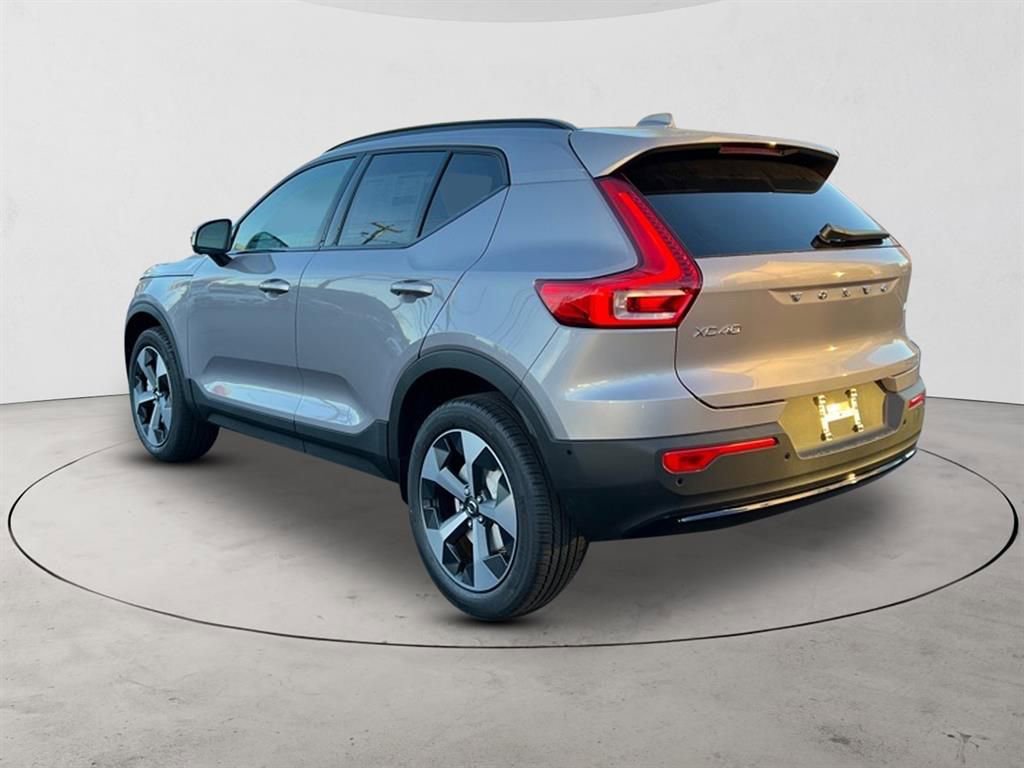 New 2026 Volvo XC40 B5 Plus w/ Protection Package Premier AWD/4WD image 3