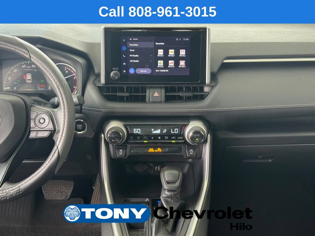 Used 2024 Toyota RAV4 XLE AWD/4WD image 33