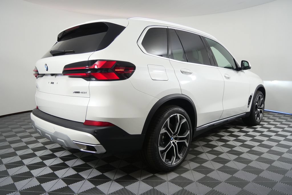 Used 2026 BMW X5 xDrive40i w/ Climate Comfort Package AWD/4WD image 3