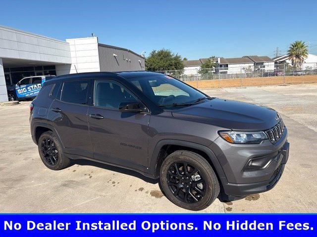 Used 2024 Jeep Compass Latitude w/ Altitude Special Edition AWD/4WD image 2
