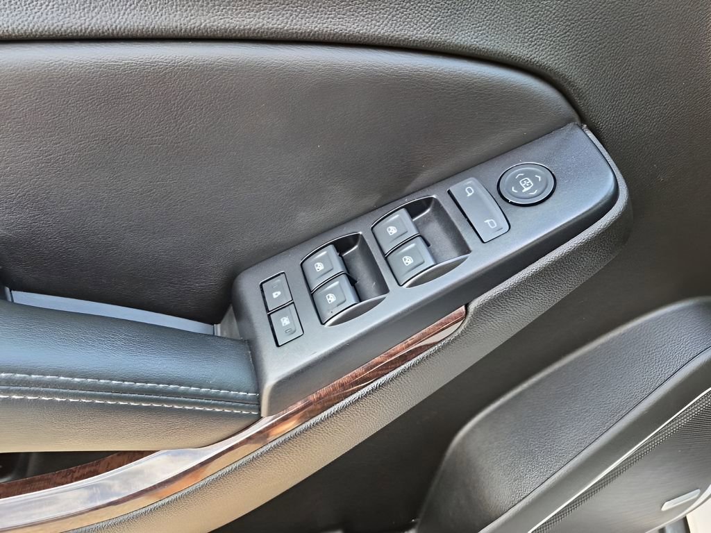 Used 2018 GMC Yukon XL SLE w/ SLE Value Package image 28