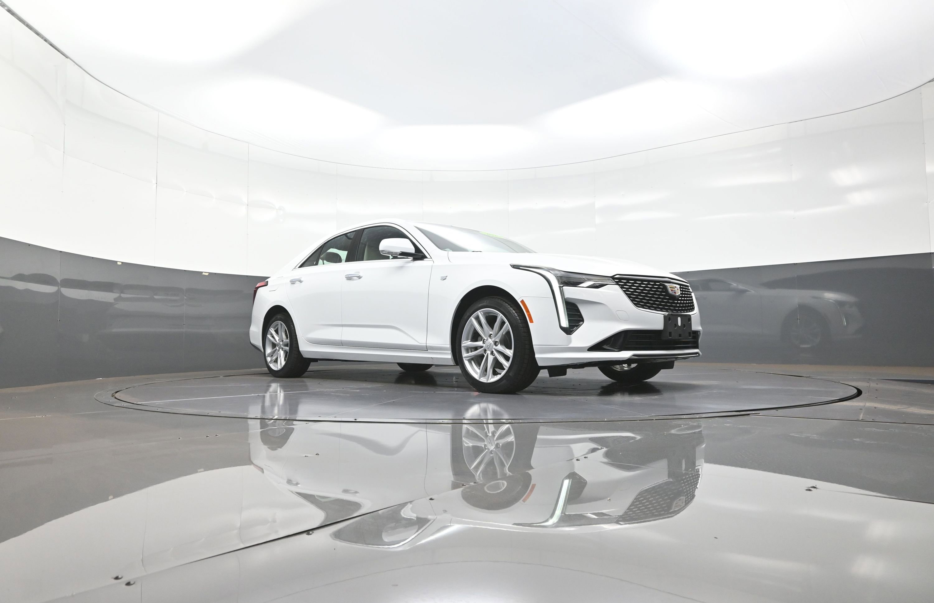 Used 2023 Cadillac CT4 Luxury w/ Cold Weather Package image 9