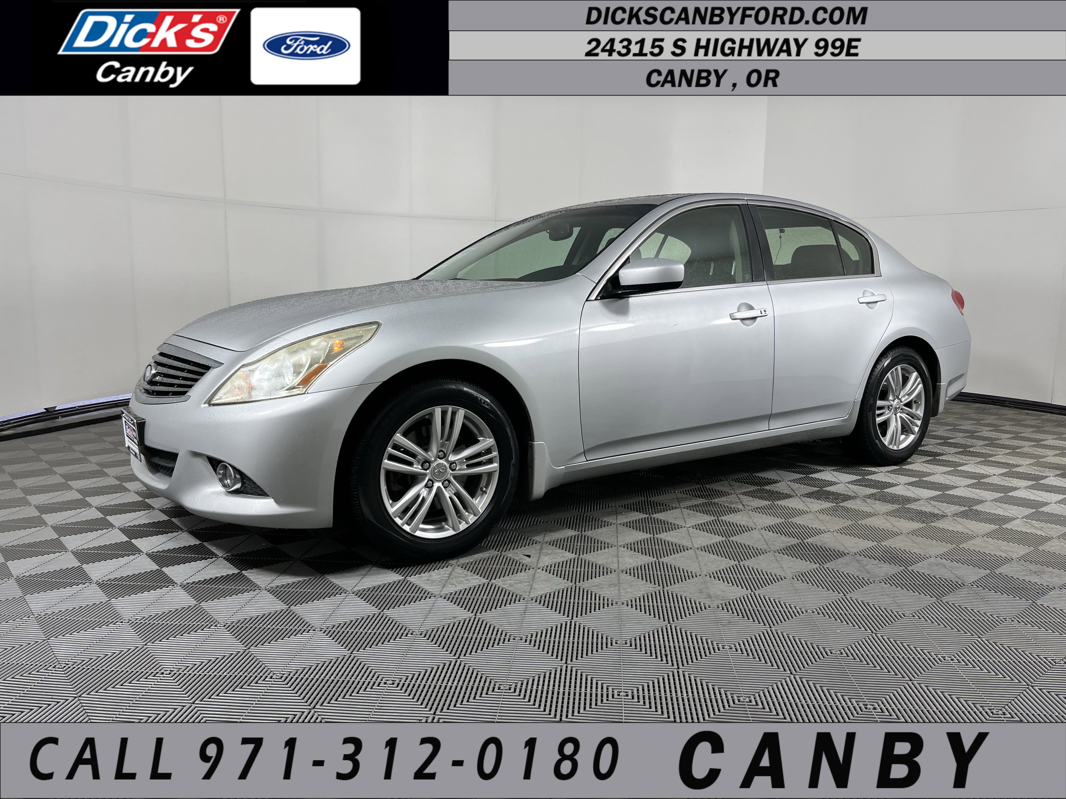Used 2013 INFINITI G37 x w/ Premium Pkg image 1