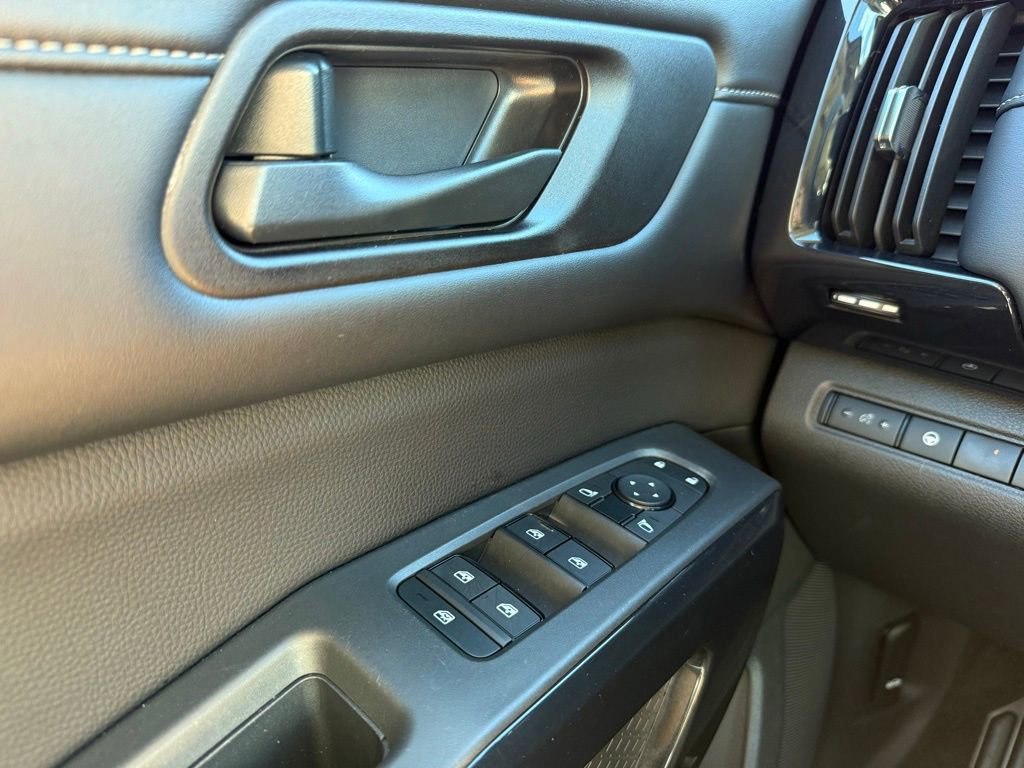 Certified 2024 Nissan Pathfinder SV image 13