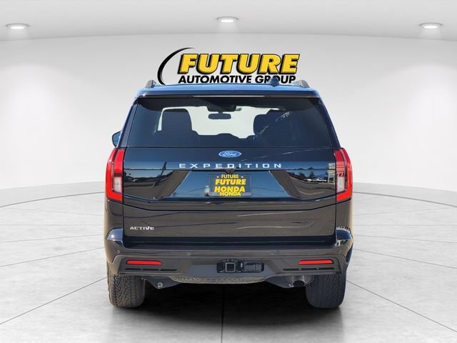 Used 2025 Ford Expedition Active AWD/4WD image 8