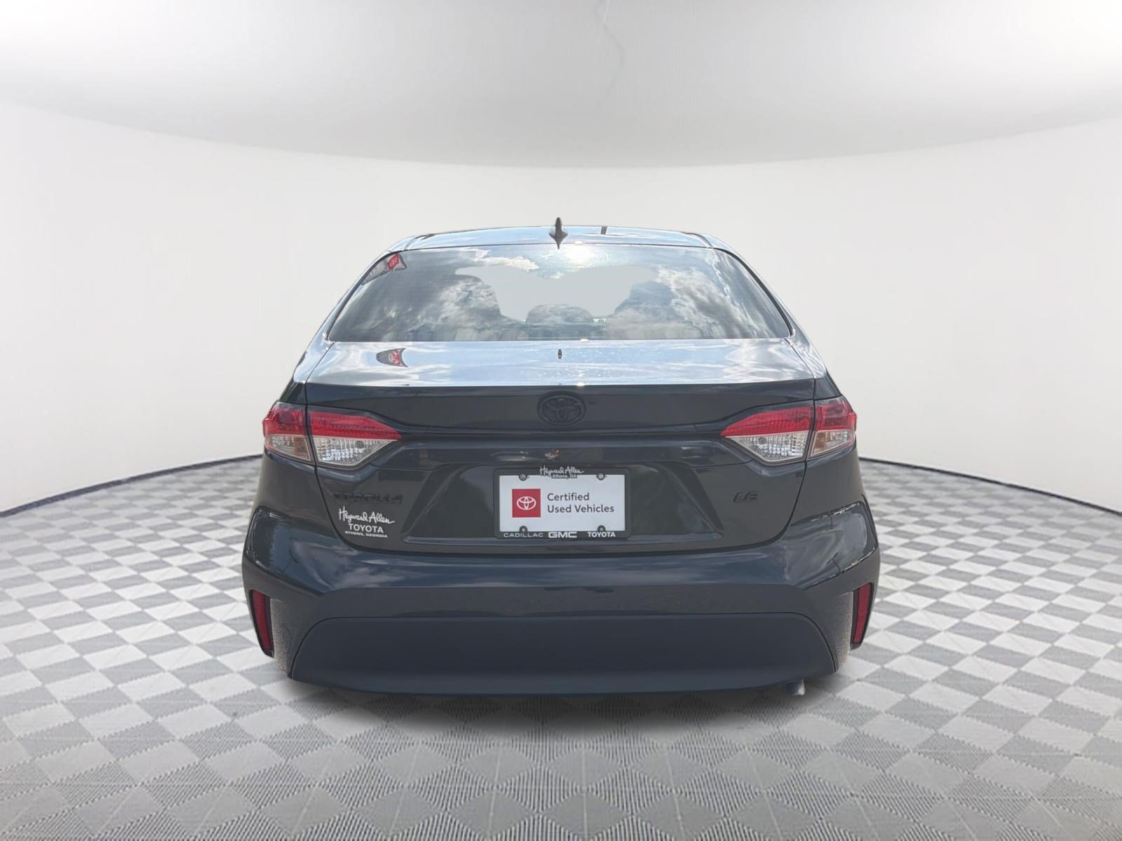 Used 2024 Toyota Corolla LE FWD image 16