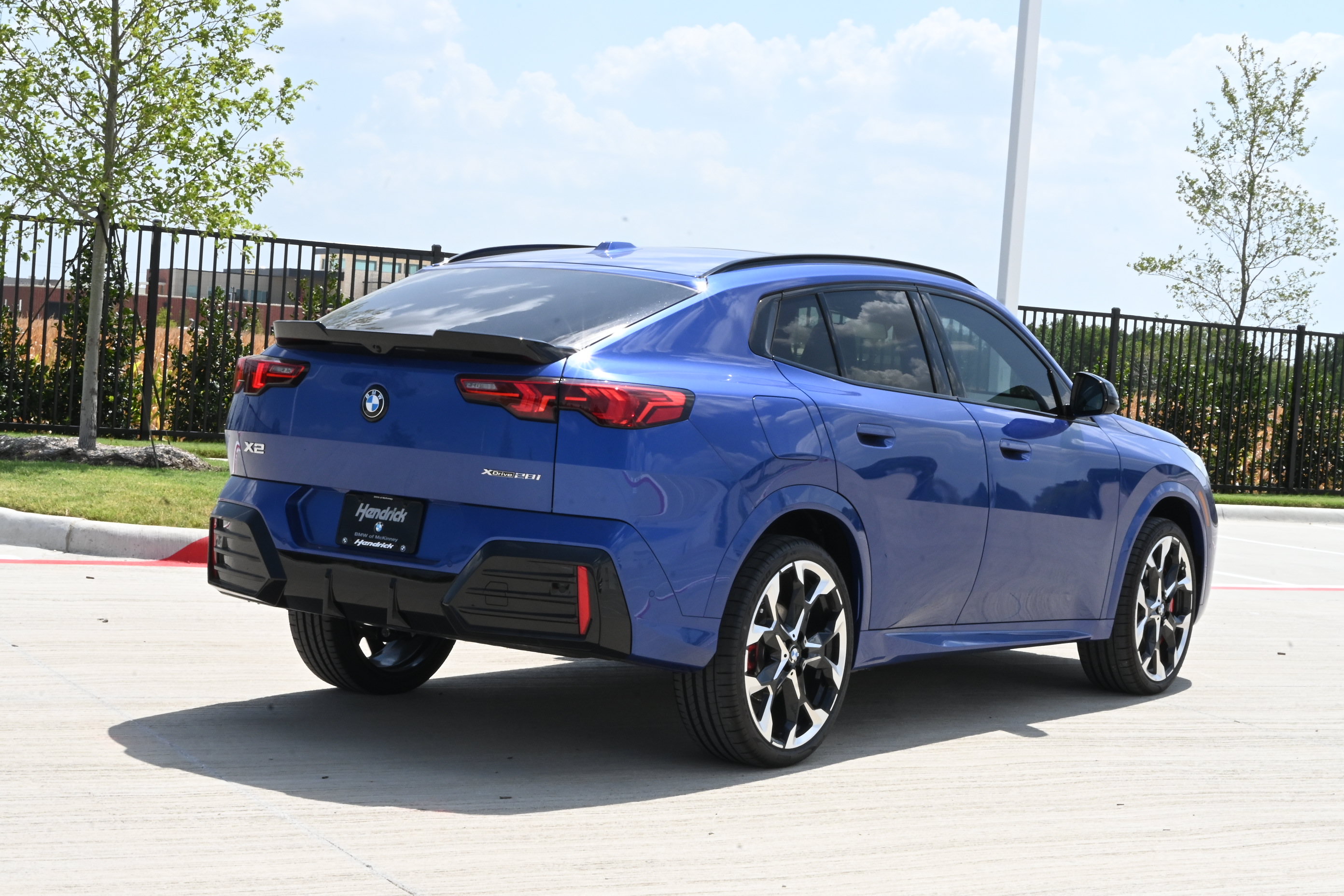 New 2026 BMW X2 xDrive28i w/ Technology Package AWD/4WD image 8