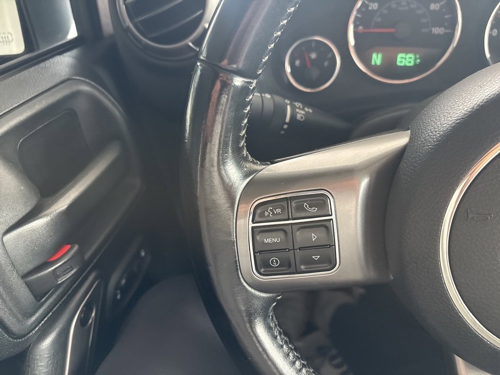 Used 2018 Jeep Wrangler Unlimited Sahara image 12