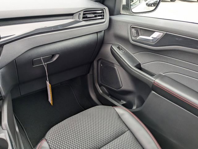 Used 2024 Ford Escape ST-Line Elite AWD/4WD image 17