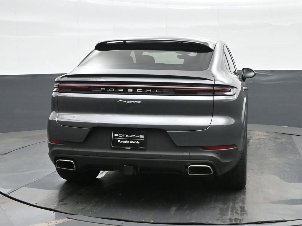 Certified 2025 Porsche Cayenne Coupe image 6