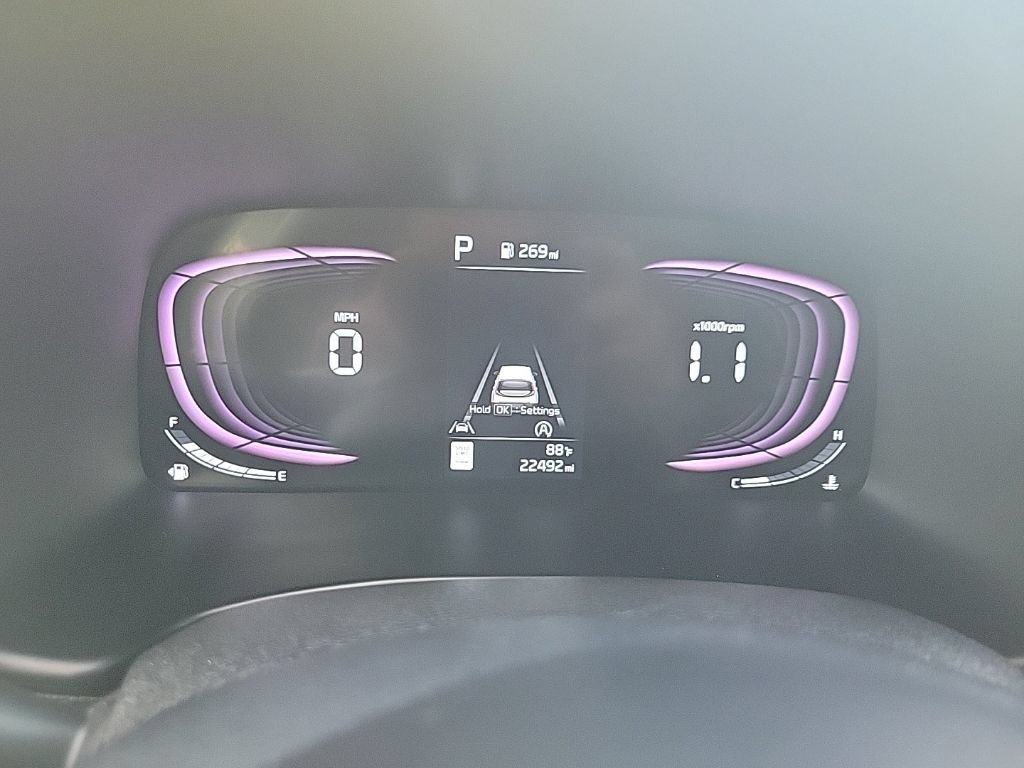 Used 2025 Kia Soul LX w/ LX Technology Package FWD image 27