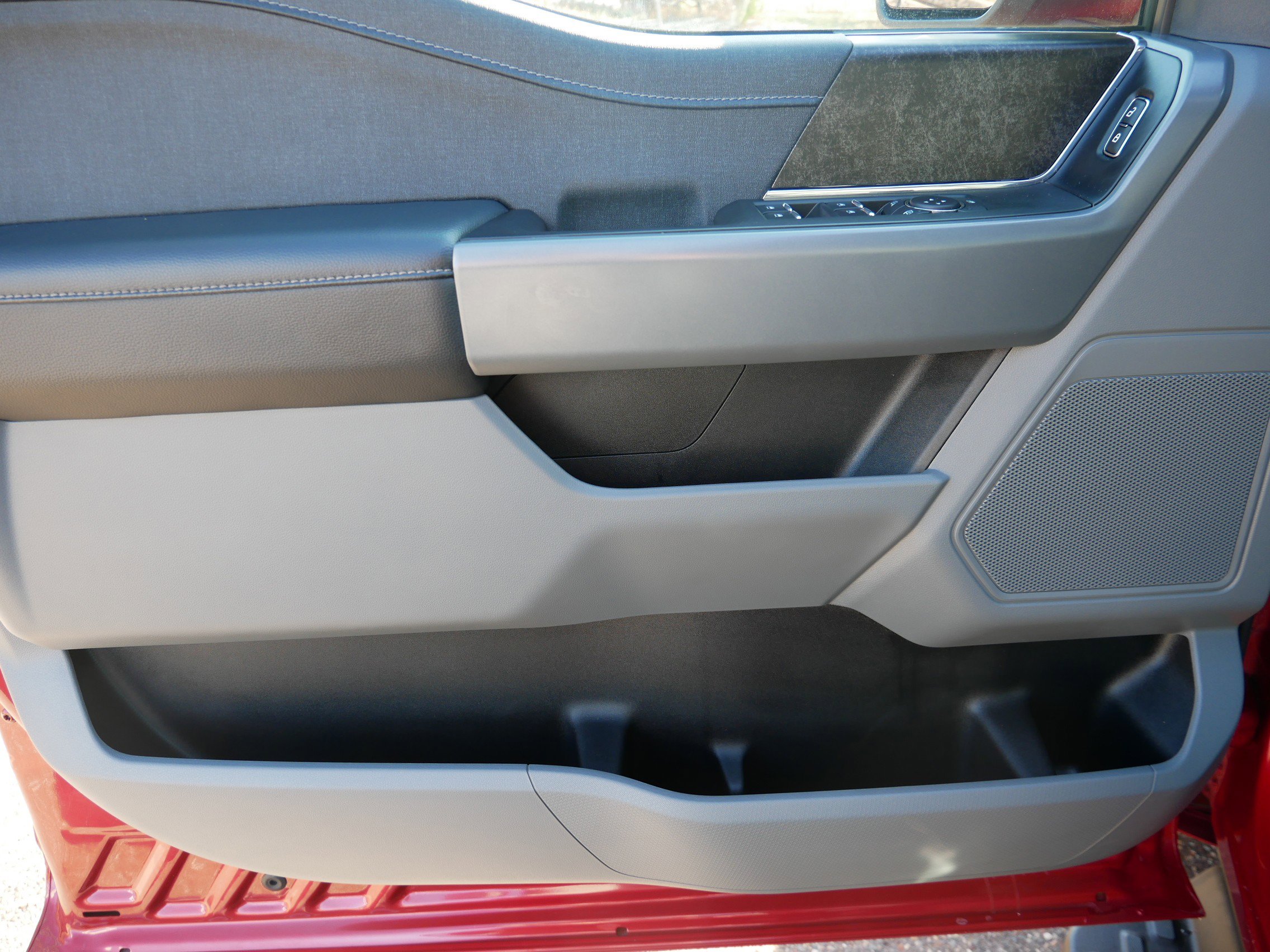 Certified 2023 Ford F150 Lightning XLT w/ Max Trailer Tow Package image 11