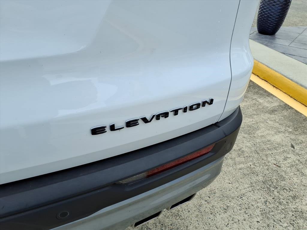 Used 2025 GMC Acadia Elevation image 5