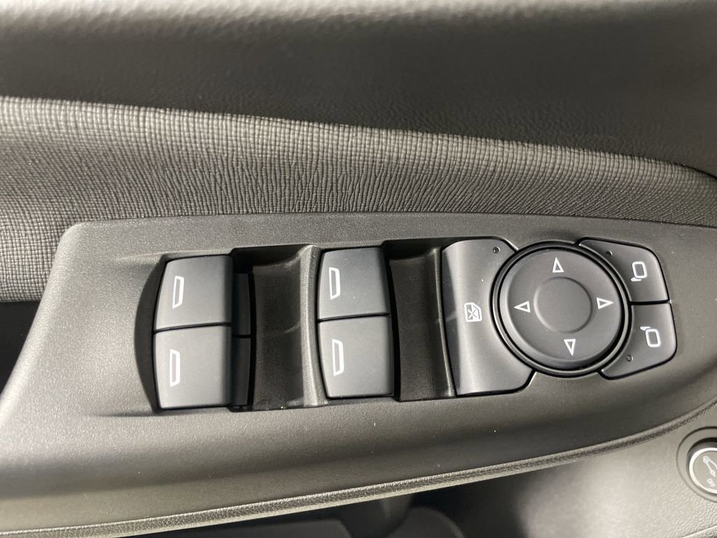 Used 2025 Buick Envista Avenir image 22