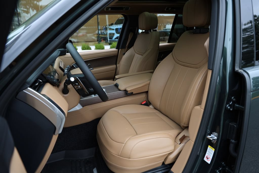 New 2026 Land Rover Range Rover SE AWD/4WD image 13