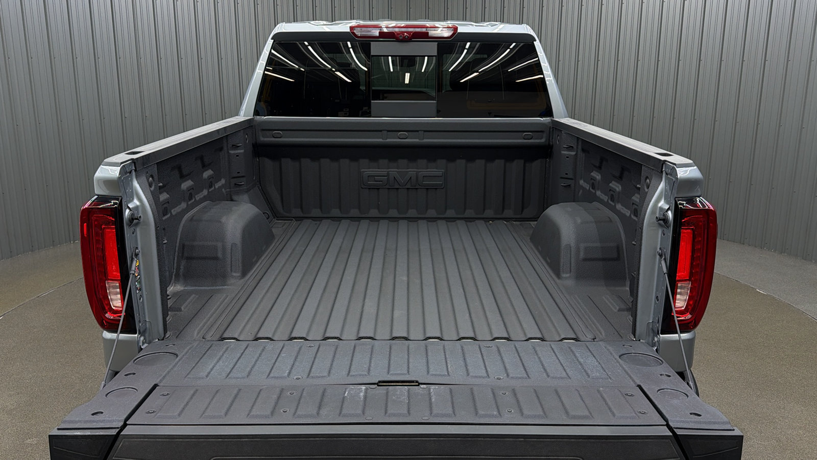 Used 2026 GMC Sierra 1500 Denali Ultimate AWD/4WD image 17