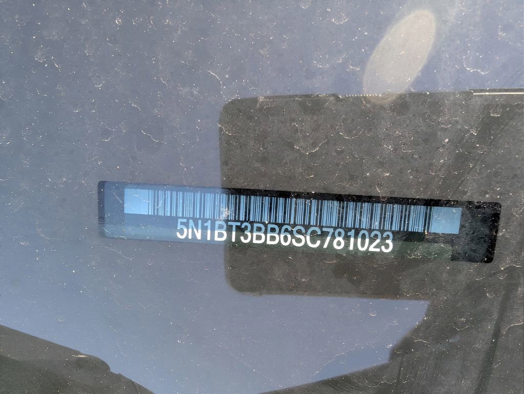 Used 2025 Nissan Rogue SV AWD/4WD image 13