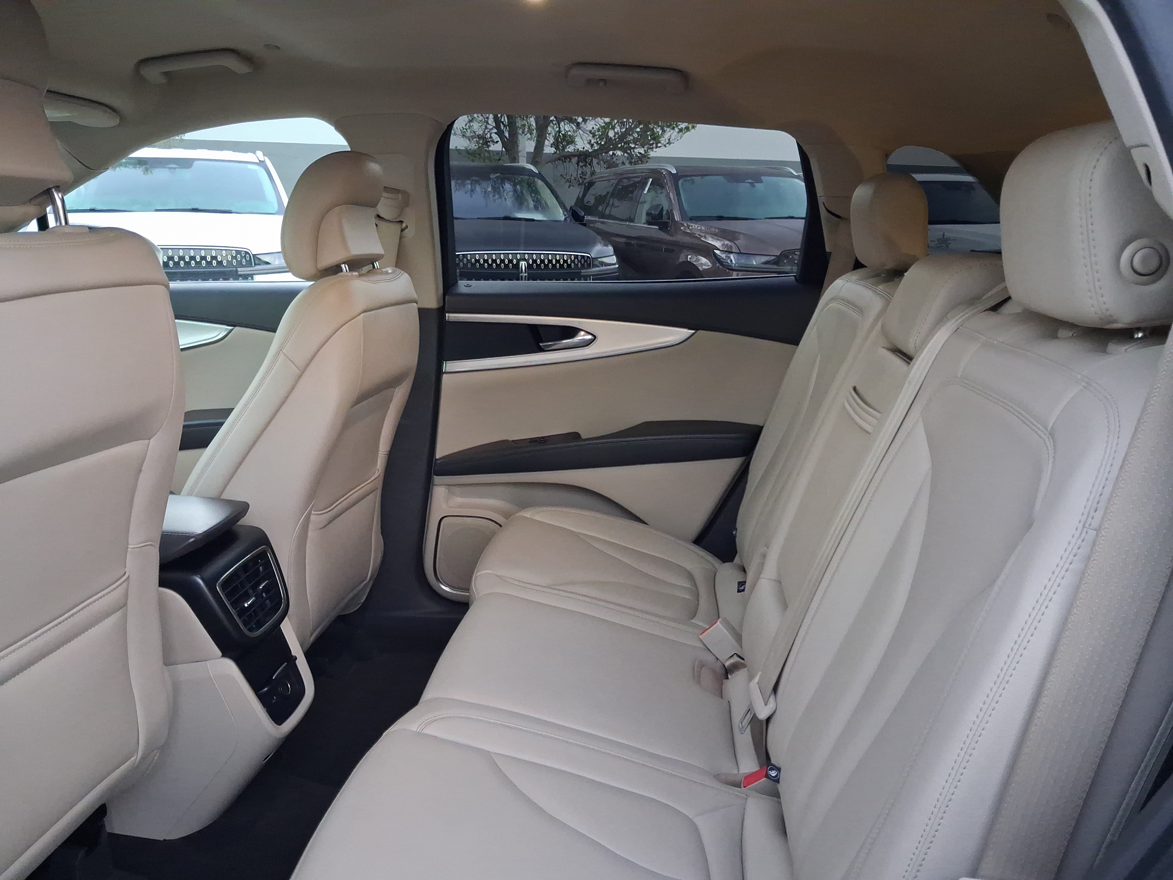 Used 2019 Lincoln Nautilus FWD image 6
