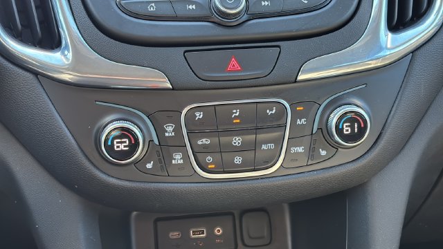 Used 2020 Chevrolet Equinox LT w/ Driver Convenience Package AWD/4WD image 16